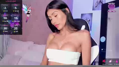 Snapshot of tami_04 chatting on 09.20.25 Im Tami online show from 09.20.25