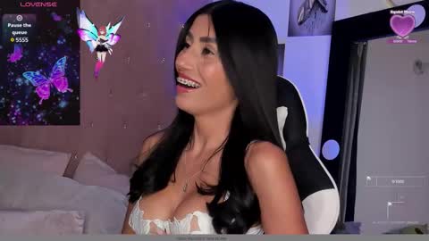 Snapshot of tami_04 chatting on 11.20.25 Im Tami online show from 11.20.25