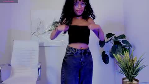 Snapshot of tamia_25 chatting on 04.26.26 TAMI online show from 04.26.26