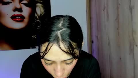 tania06 online show from 09.29.25