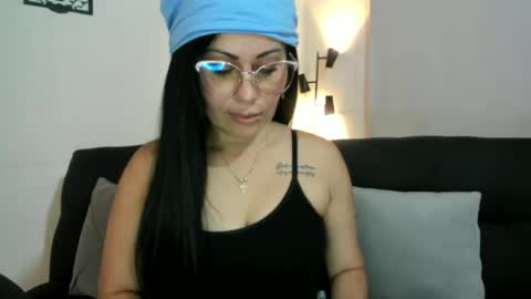 Snapshot of tania_mature chatting on 06.23.26 tania online show from 06.23.26