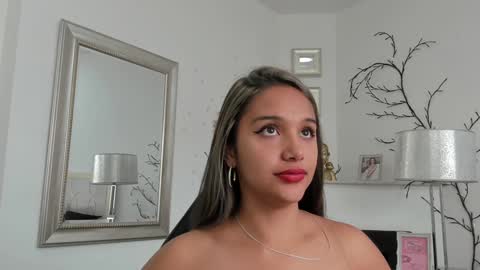 Snapshot of taniacarterr chatting on 02.04.25 TaniaCarter online show from 02.04.25