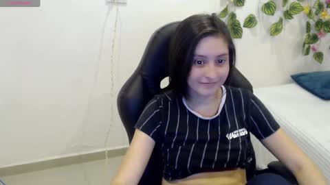 Snapshot of taniadevil_69 chatting on 12.17.24 Tania  online show from 12.17.24
