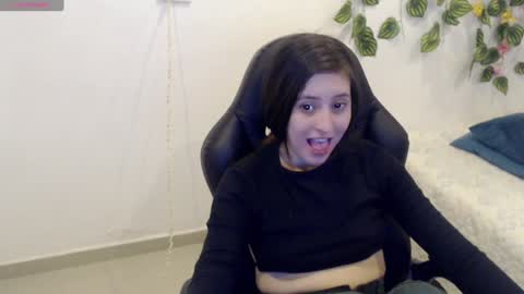 Snapshot of taniadevil_69 chatting on 12.30.24 Tania  online show from 12.30.24