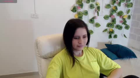 Snapshot of taniadevil_69 chatting on 10.06.25 Tania  online show from 10.06.25