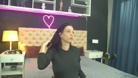 Snapshot of taniakarevina chatting on 05.11.26 Tania Karevina online show from 05.11.26