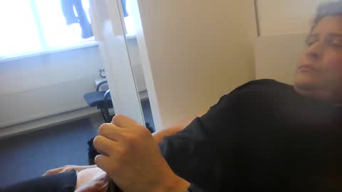 Snapshot of tanitog chatting on 12.06.24 Tanitog online show from 12.06.24