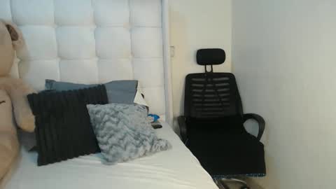 Snapshot of tannia004 chatting on 01.12.26 tania online show from 01.12.26