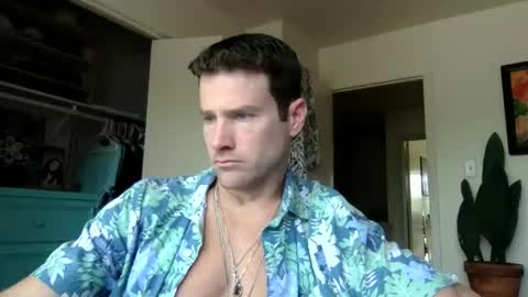 Snapshot of tantrichealing chatting on 04.17.26 Dr. Love online show from 04.17.26