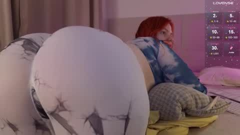 tara_renn online show from 10.08.25