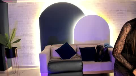 Tara Lawrence online show from 11.25.25