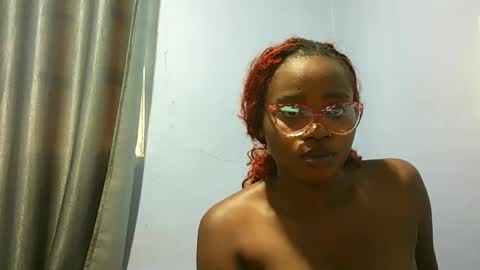 Snapshot of tashacutey chatting on 01.05.25 Tasha online show from 01.05.25