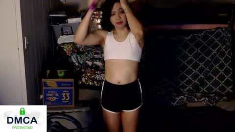 Snapshot of tashakai chatting on 01.04.25 TashaKai online show from 01.04.25