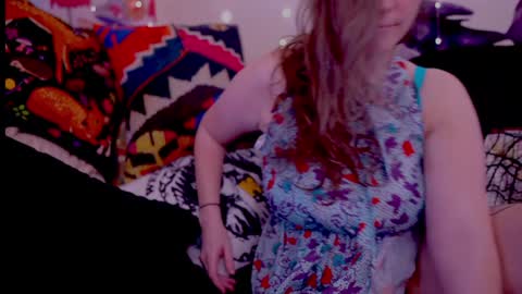 Vivian  Clark online show from 02.01.25