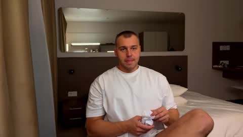 My shows 2100500 UTC3 online show from 09.14.25