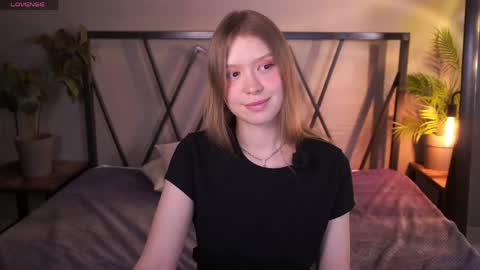 Snapshot of tatacoy chatting on 04.22.26 TataCoy online show from 04.22.26