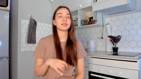 Snapshot of tate_angel chatting on 01.19.25 Tate online show from 01.19.25