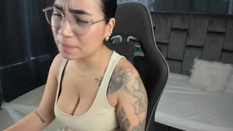 Tatiana online show from 11.25.25