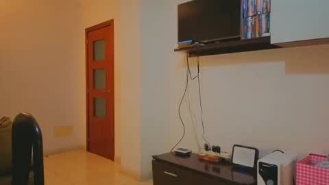 Snapshot of tatiana2224 chatting on 10.31.25 tatiana2224 online show from 10.31.25