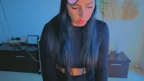 Snapshot of tatiana2224 chatting on 11.07.25 tatiana2224 online show from 11.07.25