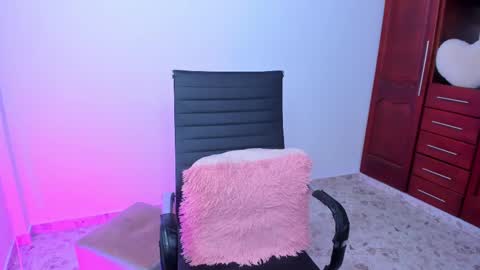 Snapshot of tatis_lopez_ chatting on 03.07.25 Tatiana Lopez online show from 03.07.25