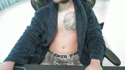 Snapshot of tatmers chatting on 01.05.25 Lucas online show from 01.05.25