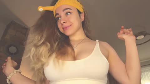 Snapshot of tatti_1 chatting on 12.03.24 Tata online show from 12.03.24