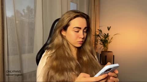 Snapshot of tatti_1 chatting on 10.26.25 Tata online show from 10.26.25