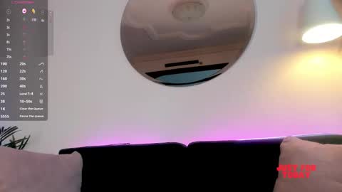 Nathalie Hardy  online show from 01.08.25