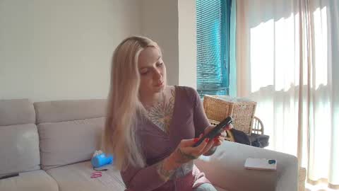 Snapshot of tattoobbgirl chatting on 05.05.26 tattoobbgirl online show from 05.05.26