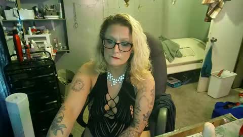 Snapshot of tattooeddirtyteacher chatting on 02.21.25 Lisa Lovely online show from 02.21.25