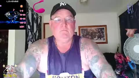 Snapshot of tattzsexy chatting on 02.25.26 tattzsexy online show from 02.25.26