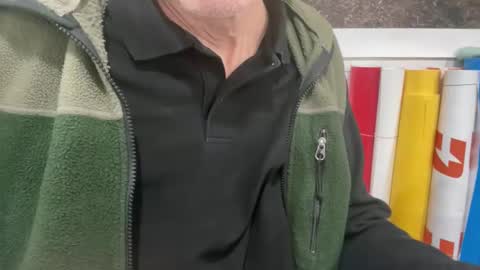 Snapshot of tauromolo chatting on 10.28.25 tauromolo online show from 10.28.25