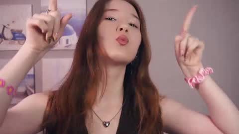 Snapshot of tawanaeissinger chatting on 07.24.26 Mei online show from 07.24.26