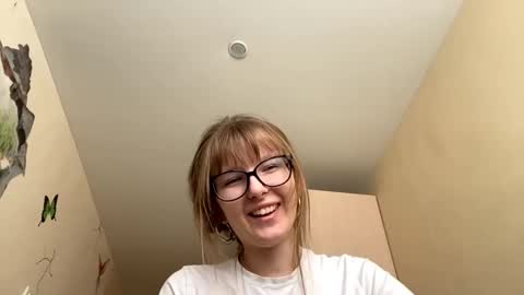 Snapshot of tawannavicks chatting on 03.21.26 Evia online show from 03.21.26