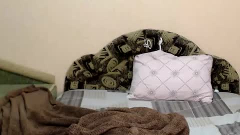 Taya online show from 11.24.25