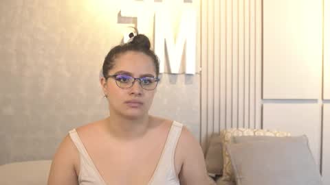 Teylor  Kim online show from 09.23.25