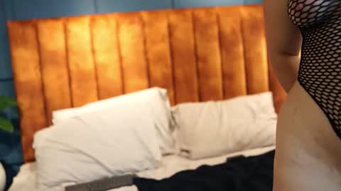 Teylor  Kim online show from 09.24.25