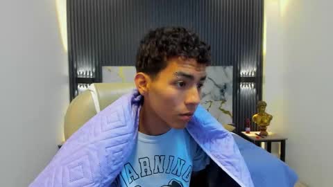 Snapshot of taylermiles chatting on 01.06.26 TAYLER online show from 01.06.26