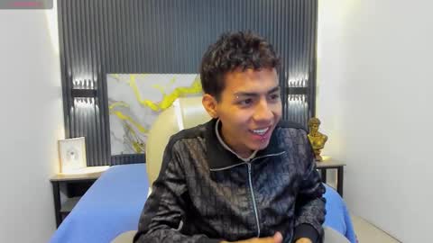 Snapshot of taylermiles chatting on 01.07.26 TAYLER online show from 01.07.26