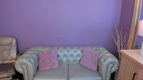 Taylor Bennet online show from 09.18.25