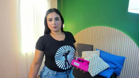 Taylor Bennet online show from 11.20.25