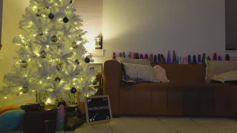 Snapshot of taylor_love_303 chatting on 12.21.25 Taylor -- online show from 12.21.25