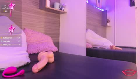 Taylor  online show from 01.22.25