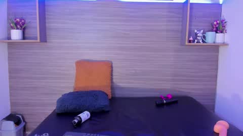 Taylor  online show from 02.22.25