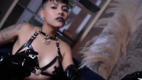 Taylor online show from 11.28.25