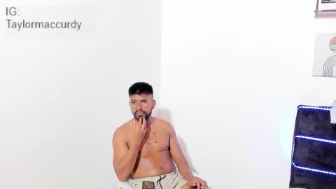 taylormaccurdy_ online show from 01.05.26