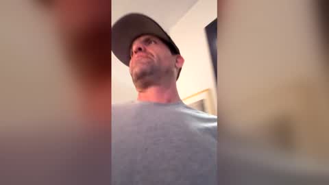 Snapshot of taylors2822 chatting on 01.13.26 taylors2822 online show from 01.13.26