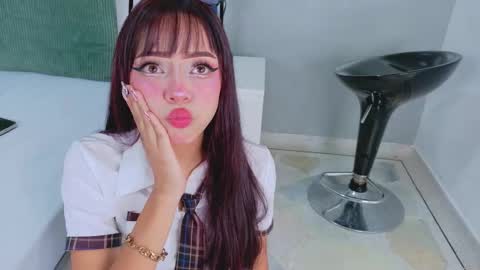 TAYLOR  online show from 10.17.25