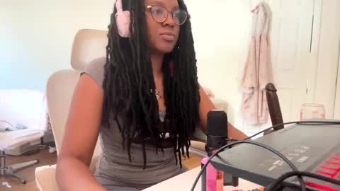 Snapshot of taylorsosweets chatting on 05.25.26 Taylor online show from 05.25.26